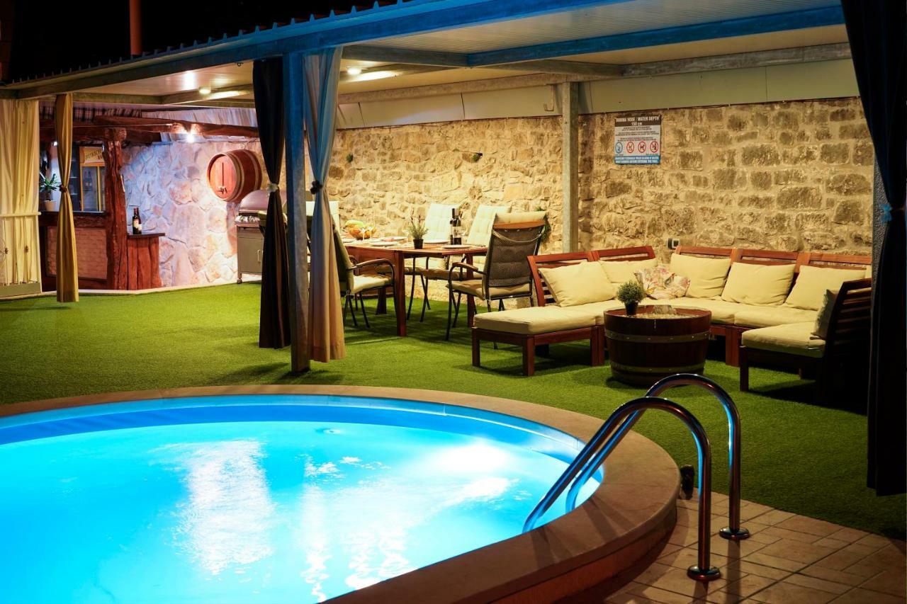 Holiday Home Gustirna Selca  Dış mekan fotoğraf