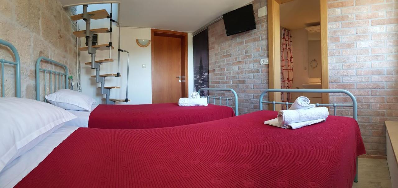 Holiday Home Gustirna Selca  Oda fotoğraf