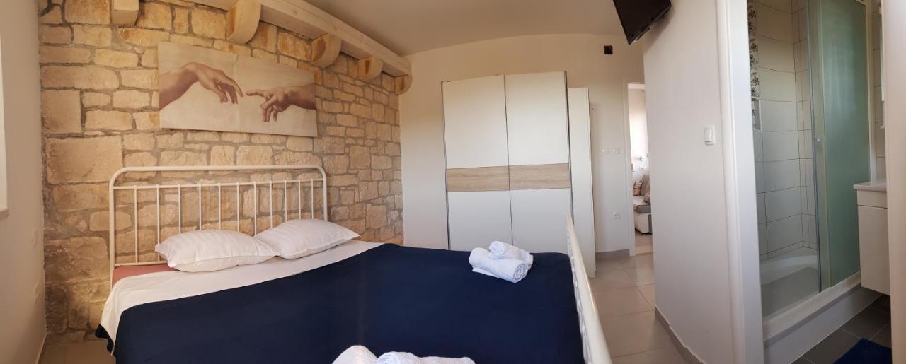 Holiday Home Gustirna Selca  Oda fotoğraf