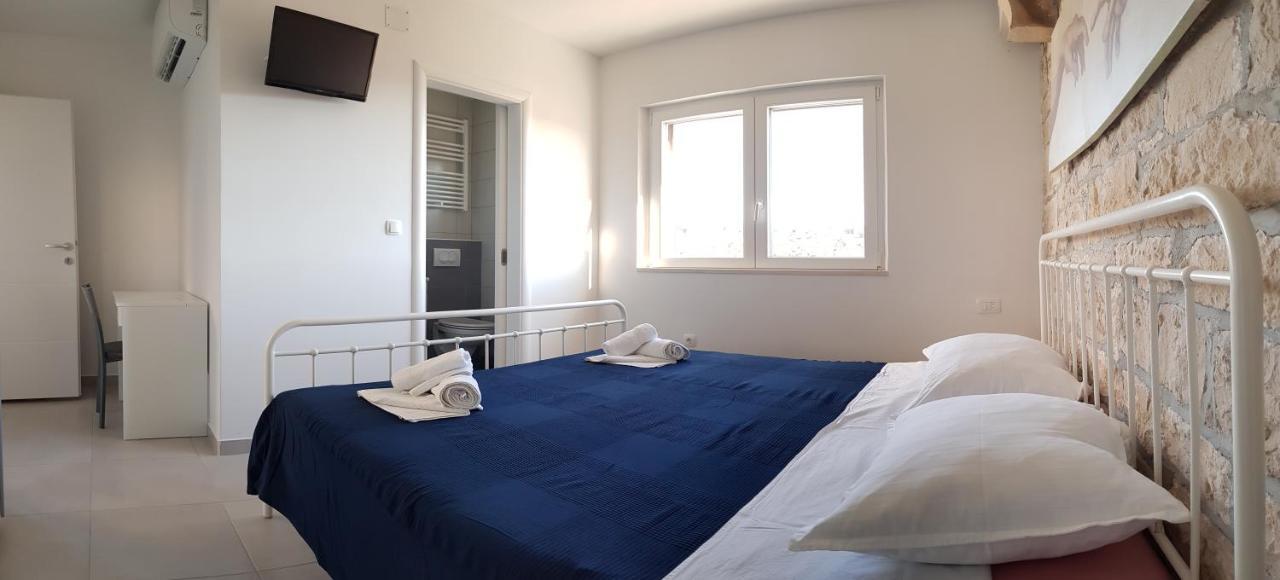 Holiday Home Gustirna Selca  Oda fotoğraf